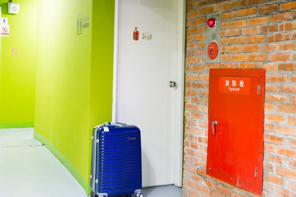 Pathways Hostel Kaohsiung Exterior photo