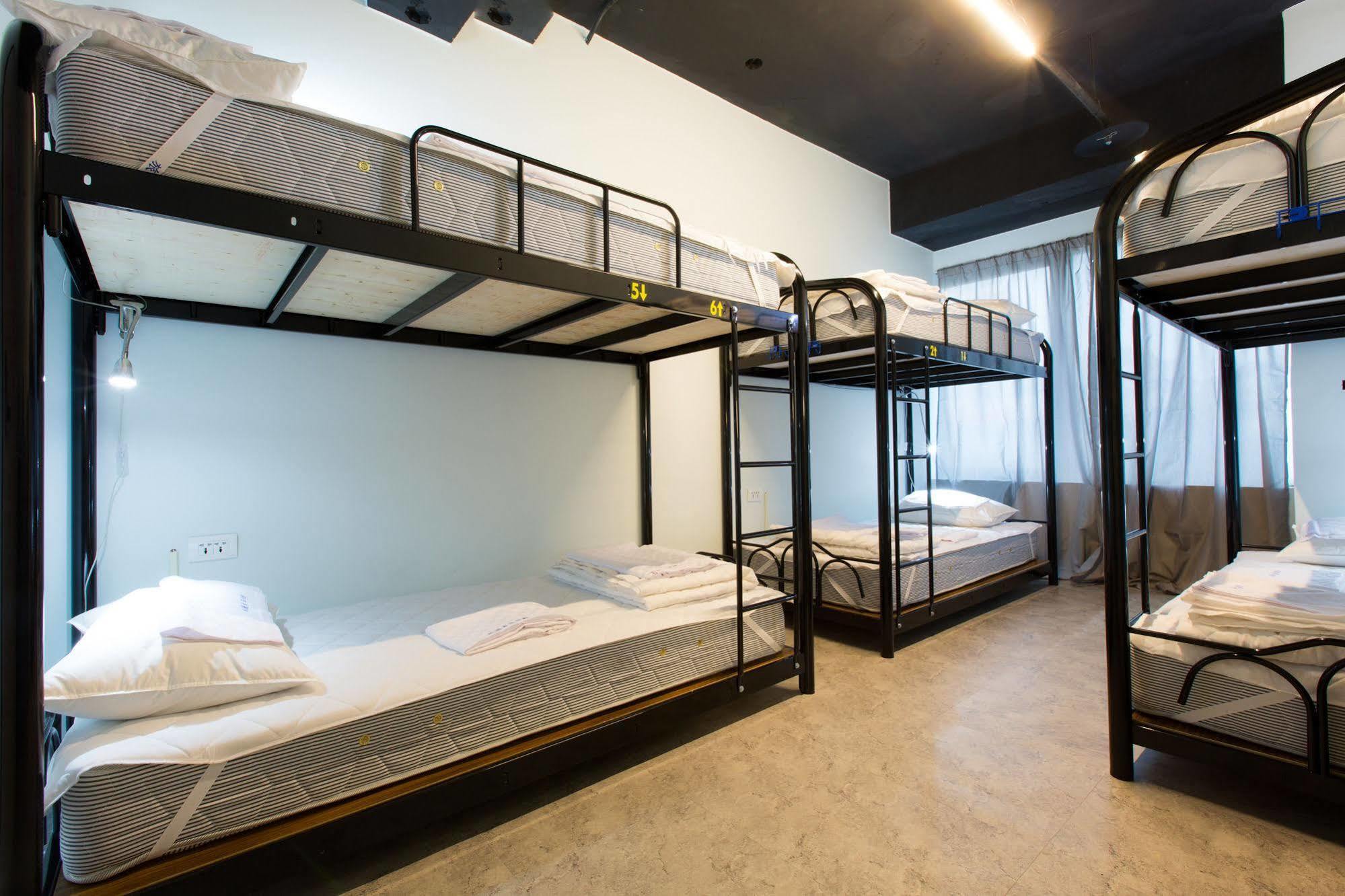Pathways Hostel Kaohsiung Exterior photo