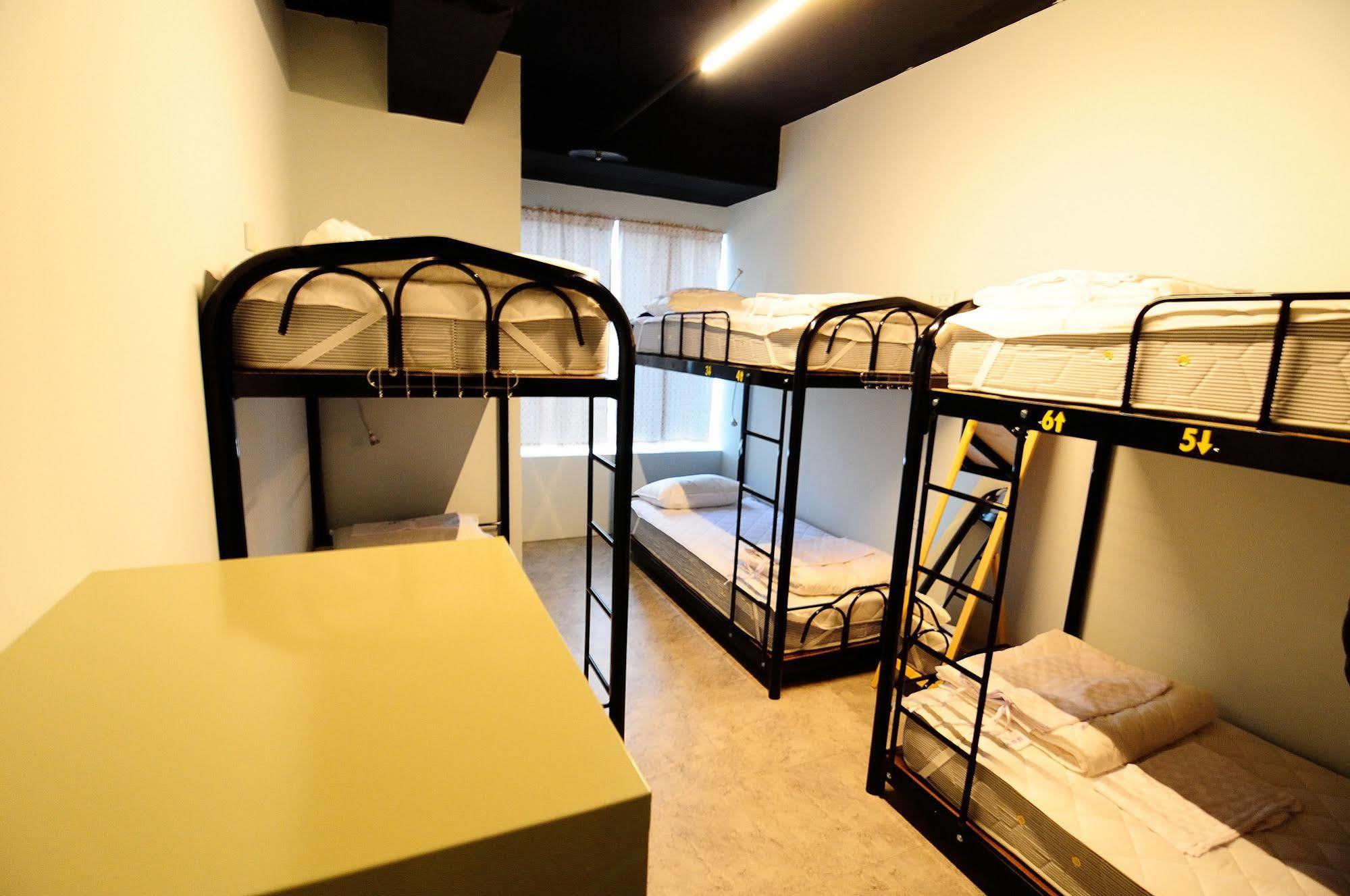 Pathways Hostel Kaohsiung Exterior photo